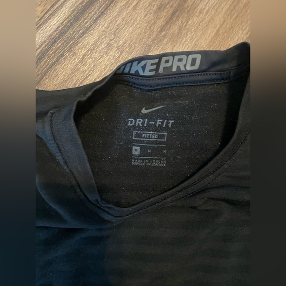 Nike dry fit shirt - Picture 2 of 2